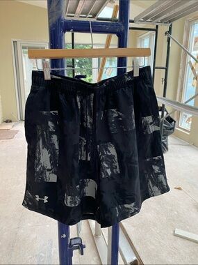 UNDER ARMOUR Athletic Shorts